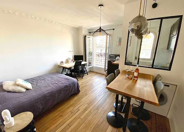 15 - Porte De Versailles, Salon Des Expositions - Cosy Parijs